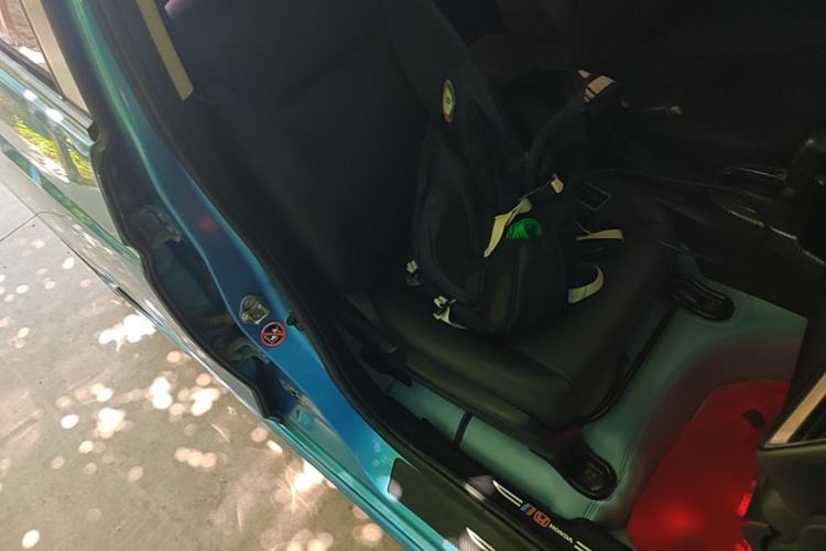 Used Honda Fit 2018 1.5L CVT Trendy Run+ Edition Right Front Seat