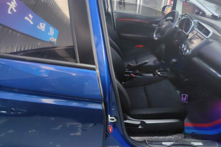 Used Honda Fit 2018 1.5L CVT Comfort Version Right Front Seat