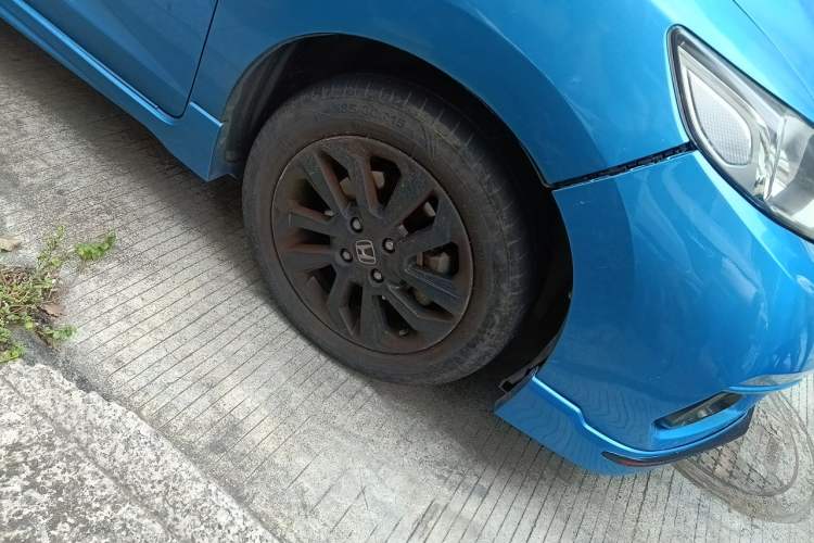 Used Honda Fit 2018 1.5L CVT Trendy Sports Edition Right Front Wheel Hub