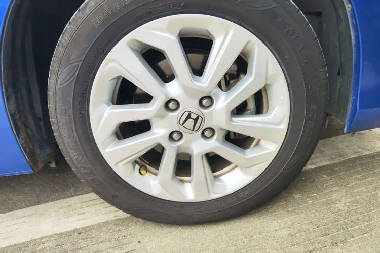 Used Honda Fit 2018 1.5L CVT Comfort Sunroof Version Right Front Wheel Hub