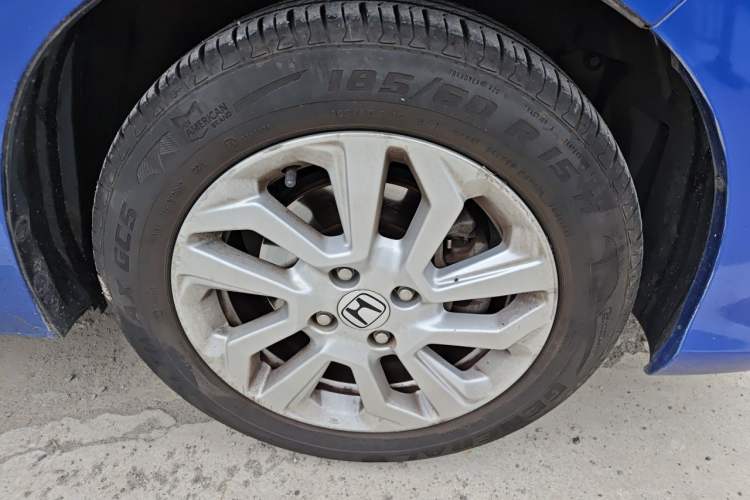 Used Honda Fit 2018 1.5L CVT Comfort Sunroof Version Right Front Wheel Hub