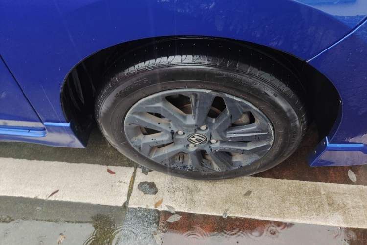 Used Honda Fit 2018 1.5L CVT Trendy Sports Edition Right Front Wheel Hub