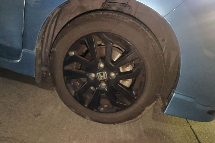 Used Honda Fit 2018 1.5L CVT Trendy Sports Edition Right Front Wheel Hub