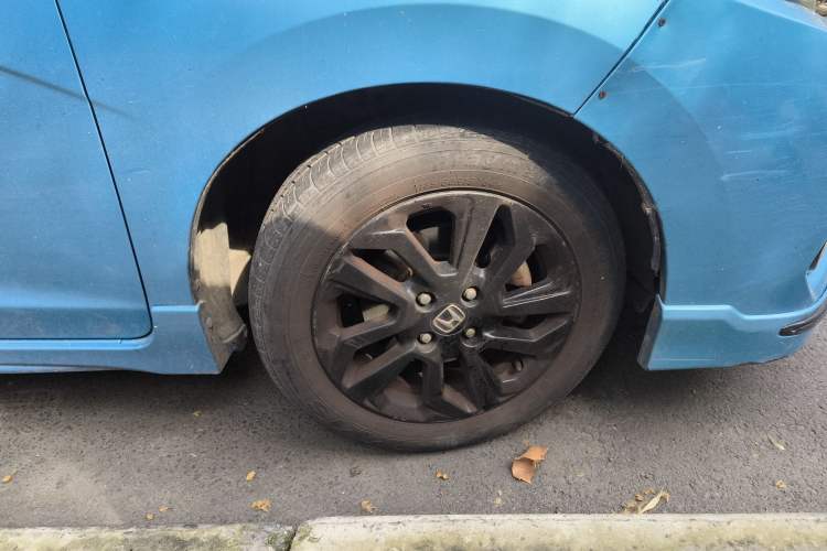 Used Honda Fit 2018 1.5L CVT Trendy Run+ Edition Right Front Wheel Hub