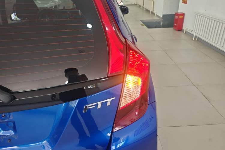 Used Honda Fit 2018 1.5L CVT Comfort Version Right Rear Taillight
