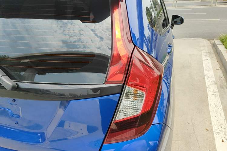Used Honda Fit 2018 1.5L CVT Comfort Sunroof Version Right Rear Taillight