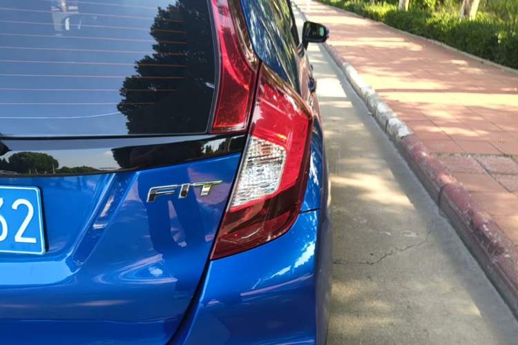 Used Honda Fit 2018 1.5L CVT Comfort Version Right Rear Taillight