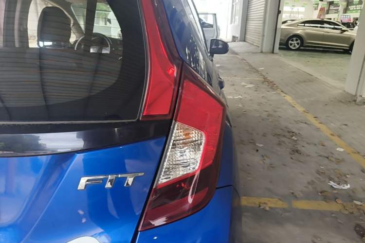 Used Honda Fit 2018 1.5L CVT Comfort Version Right Rear Taillight