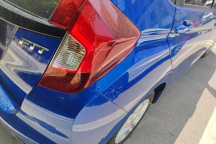 Used Honda Fit 2018 1.5L CVT Comfort Sunroof Version Right Rear Taillight
