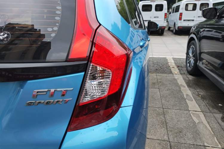 Used Honda Fit 2018 1.5L CVT Trendy Sports Edition Right Rear Taillight