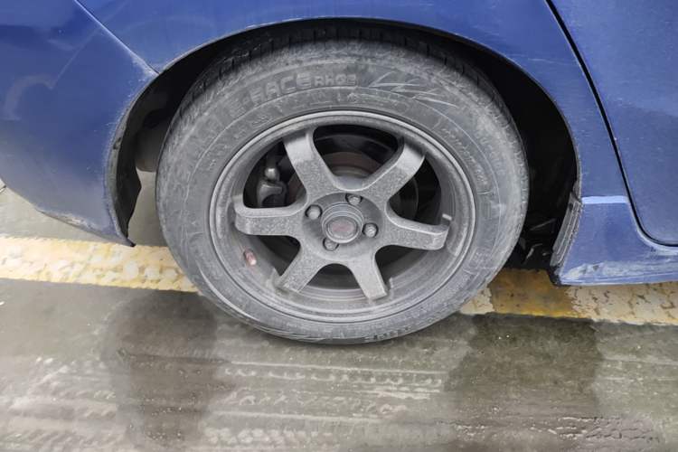 Used Honda Fit 2018 1.5L CVT Comfort Sunroof Version Right Rear Wheel Hub