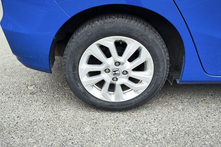 Used Honda Fit 2018 1.5L CVT Comfort Sunroof Version Right Rear Wheel Hub