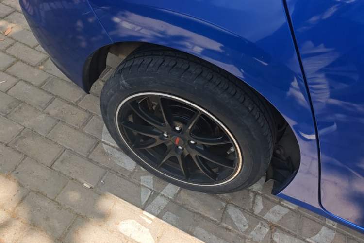Used Honda Fit 2018 1.5L CVT Comfort Sunroof Version Right Rear Wheel Hub