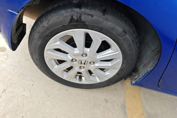 Used Honda Fit 2018 1.5L CVT Comfort Sunroof Version Right Rear Wheel Hub