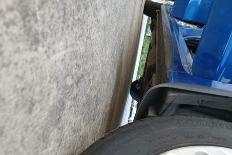 Used Honda Fit 2018 1.5L CVT Comfort Sunroof Version Right Side Sill