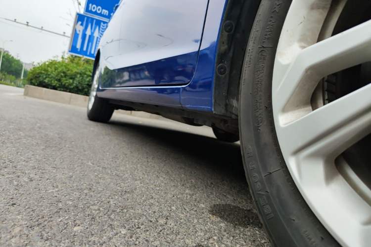 Used Honda Fit 2018 1.5L CVT Comfort Sunroof Version Right Side Sill