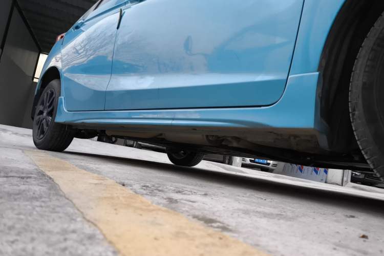 Used Honda Fit 2018 1.5L CVT Trendy Run+ Edition Right Side Sill