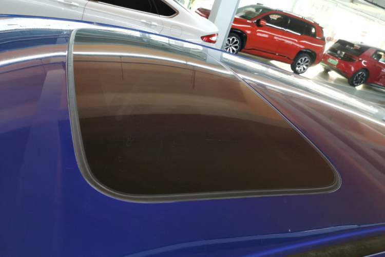 Used Honda Fit 2018 1.5L CVT Comfort Sunroof Version Roof