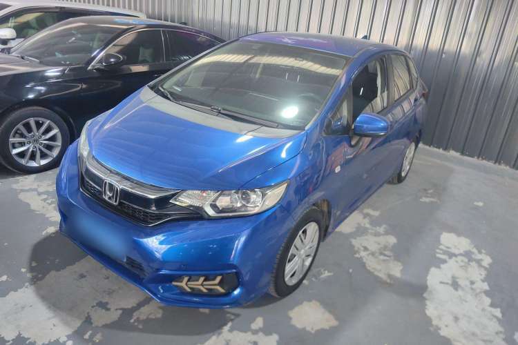 Used Honda Fit 2018 1.5L CVT Comfort Version Guazi used car, China used car export, Used car for sale, Used  cars, Cheapest cars for sale