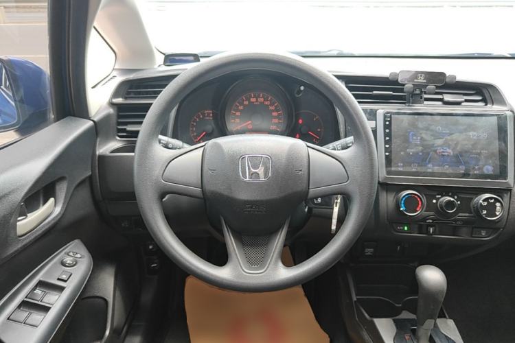 Used Honda Fit 2018 1.5L CVT Comfort Sunroof Version Steering Wheel