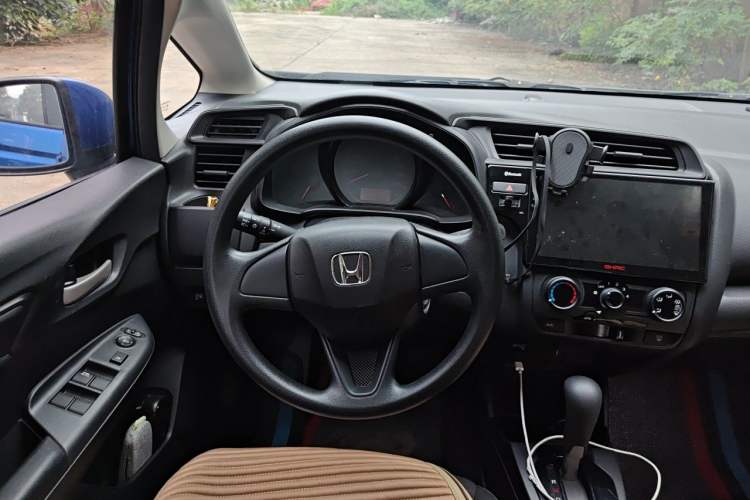 Used Honda Fit 2018 1.5L CVT Comfort Sunroof Version Steering Wheel
