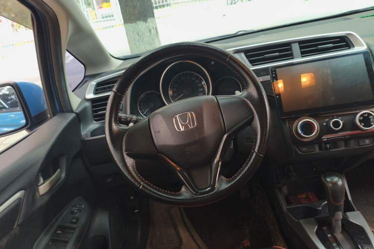 Used Honda Fit 2018 1.5L CVT Trendy Run+ Edition Steering Wheel