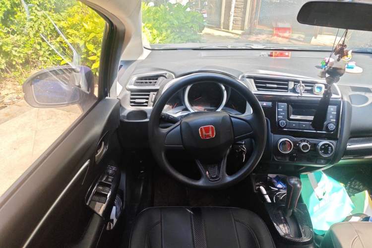 Used Honda Fit 2018 1.5L CVT Comfort Sunroof Version Steering Wheel