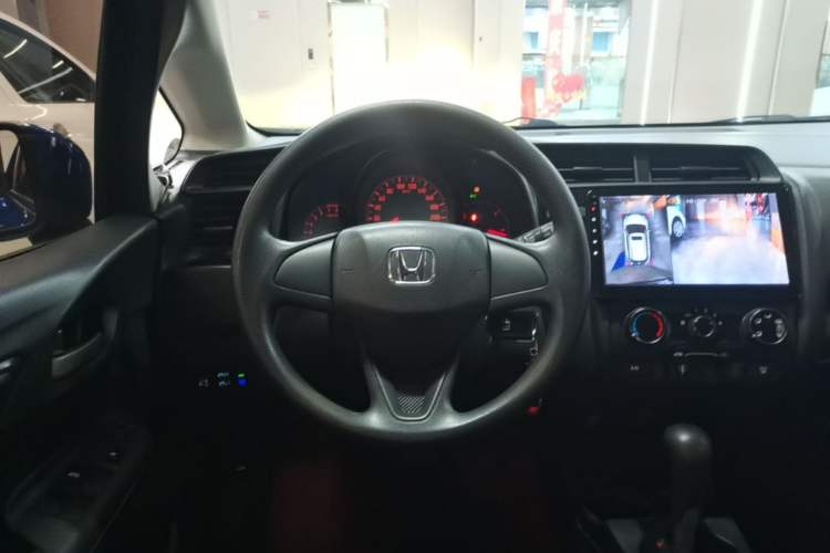 Used Honda Fit 2018 1.5L CVT Comfort Sunroof Version Steering Wheel