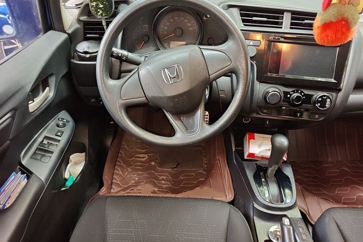 Used Honda Fit 2018 1.5L CVT Comfort Sunroof Version Steering Wheel
