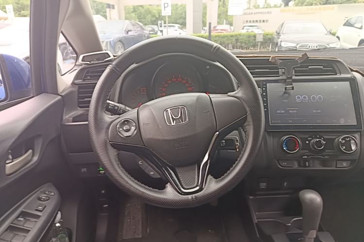 Used Honda Fit 2018 1.5L CVT Comfort Sunroof Version Steering Wheel