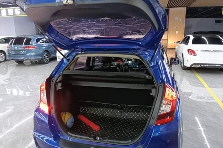 Used Honda Fit 2018 1.5L CVT Comfort Version Trunk