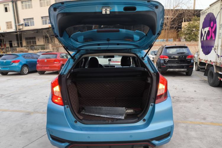 Used Honda Fit 2018 1.5L CVT Trendy Run+ Edition Trunk