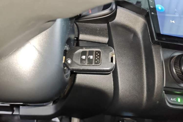 Used Honda Fit 2018 1.5L CVT Comfort Sunroof Version Vehicle Key