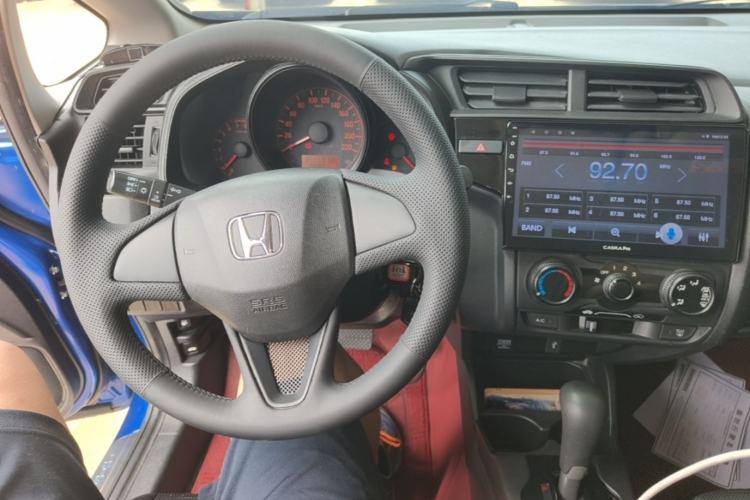 Used Honda Fit 2018 1.5L CVT Comfort Version Center Console