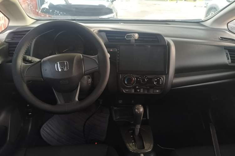Used Honda Fit 2018 1.5L CVT Comfort Version Center Console