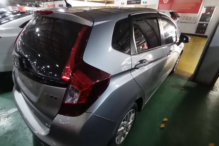 Used Honda Fit 2018 1.5L CVT Comfort Sunroof Version Exterior 4