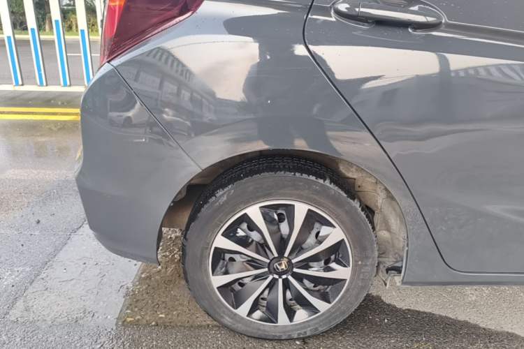 Used Honda Fit 2018 1.5L CVT Comfort Version Right Rear Wheel Hub