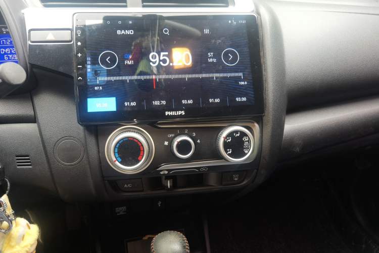 Used Honda Fit 2018 1.5L CVT Trendy Run+ Edition Audio And AC Panel