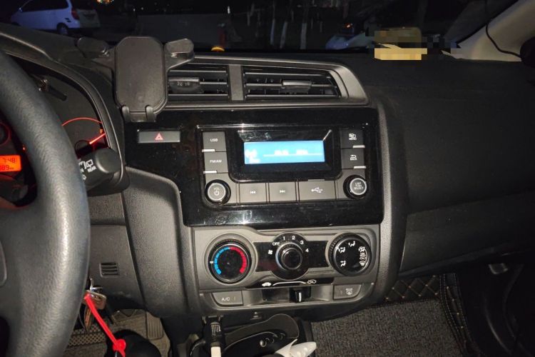 Used Honda Fit 2018 1.5L CVT Comfort Sunroof Version Audio And AC Panel