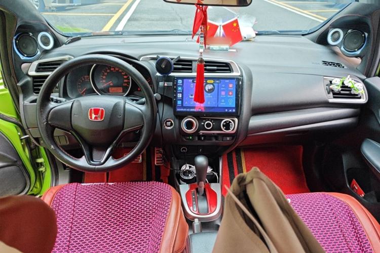 Used Honda Fit 2018 1.5L CVT Trendy Sports Edition Center Console