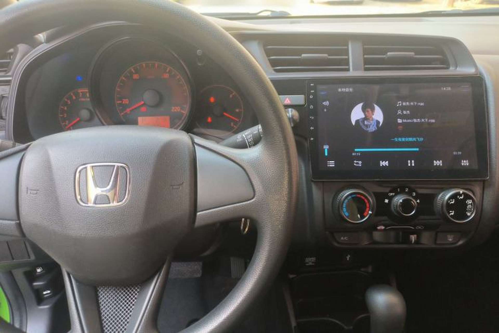 Used Honda Fit 2018 1.5L CVT Comfort Sunroof Version Center Console