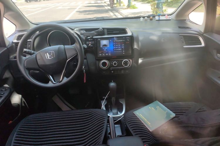 Used Honda Fit 2018 1.5L CVT Trendy Sports Edition Center Console