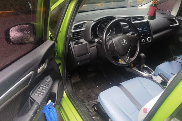 Used Honda Fit 2018 1.5L CVT Trendy Run+ Edition Driver Seat