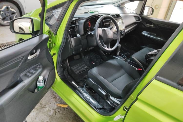 Used Honda Fit 2018 1.5L CVT Comfort Sunroof Version Driver Seat