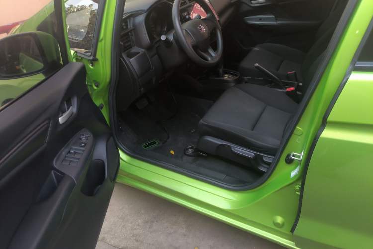 Used Honda Fit 2018 1.5L CVT Comfort Sunroof Version Driver Seat