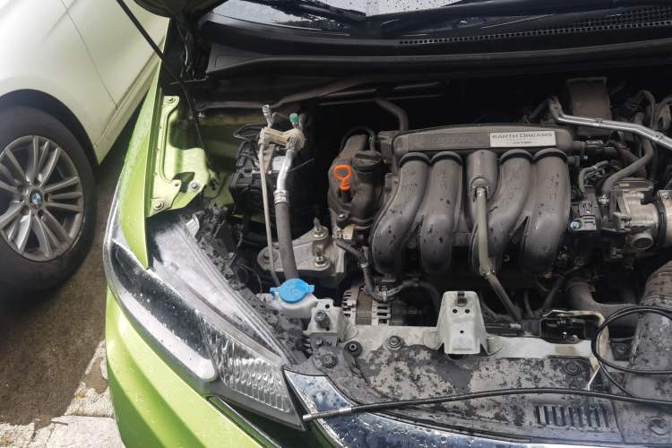 Used Honda Fit 2018 1.5L CVT Trendy Run+ Edition Engine Bay Right