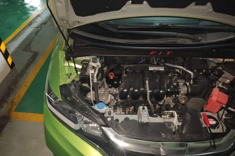 Used Honda Fit 2018 1.5L CVT Trendy Run+ Edition Engine Bay Right