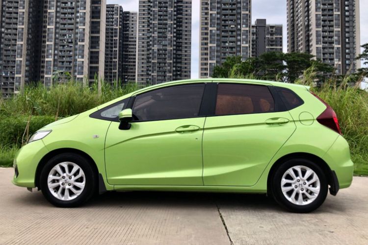 Used Honda Fit 2018 1.5L CVT Comfort Sunroof Version Exterior 3