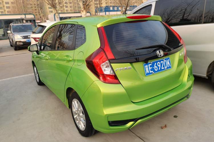 Used Honda Fit 2018 1.5L CVT Comfort Sunroof Version Exterior 3