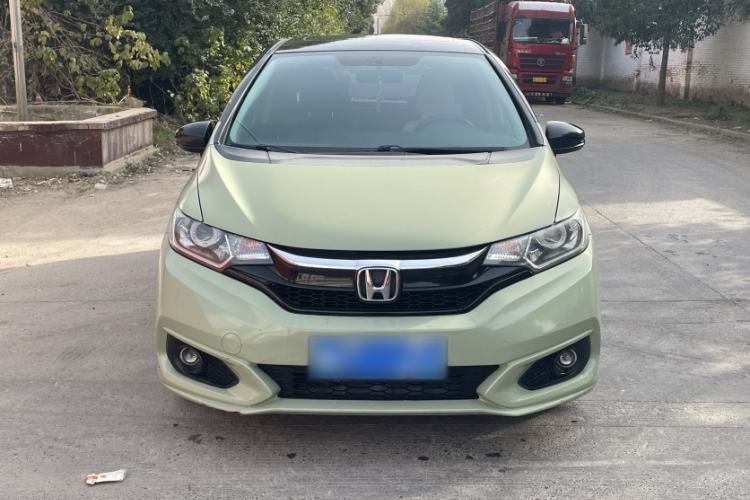 Used Honda Fit 2018 1.5L CVT Comfort Sunroof Version Exterior 3